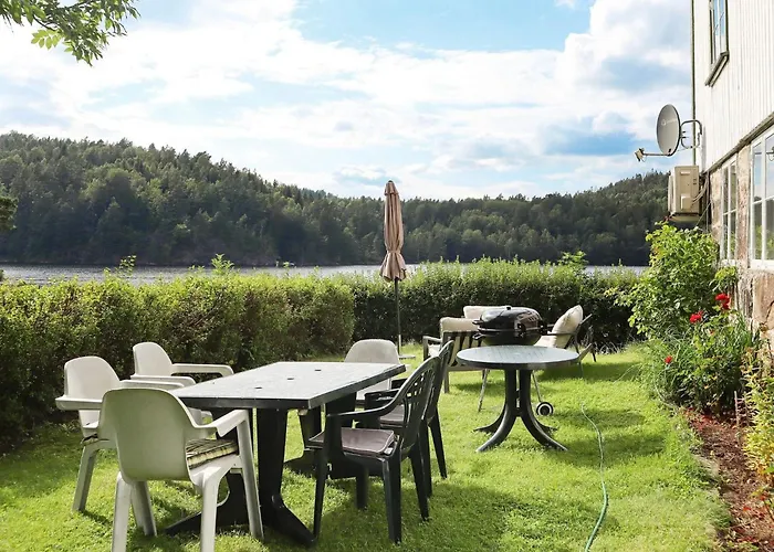 10 Person In * Tvedestrand